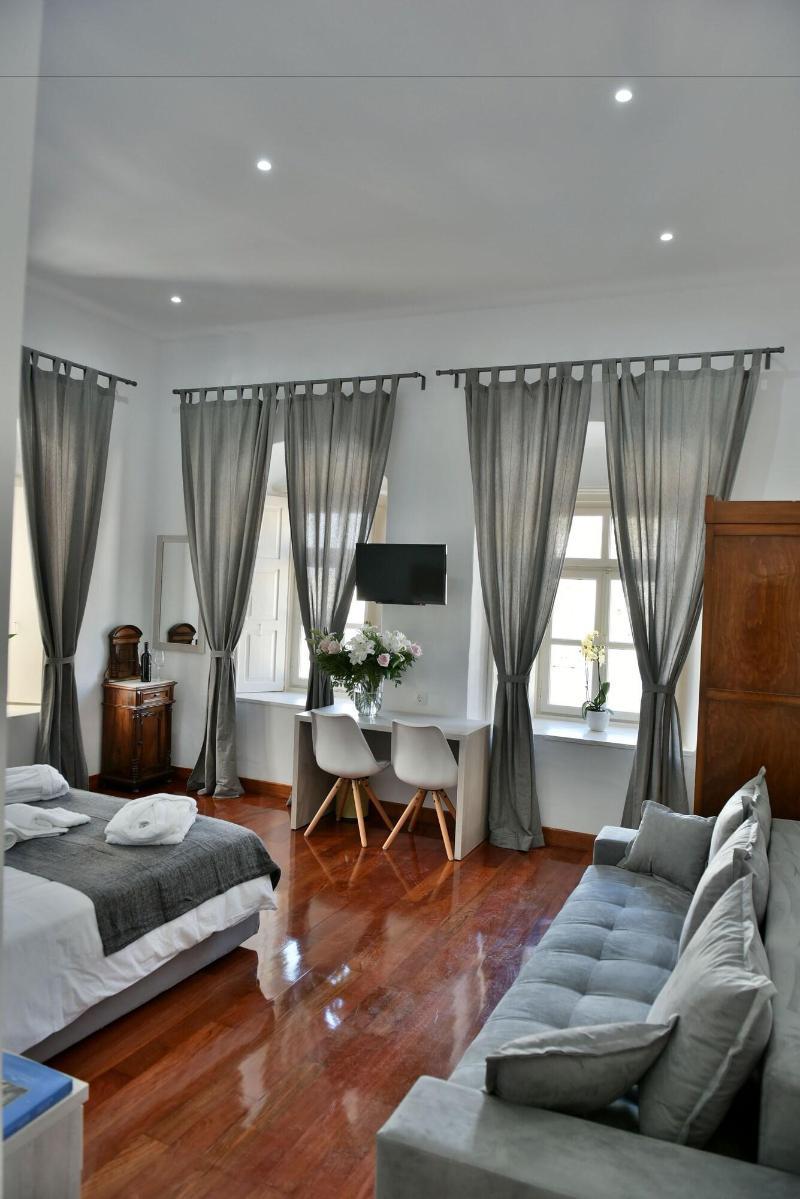 فندق Douskos Port House هيدرا المظهر الخارجي الصورة