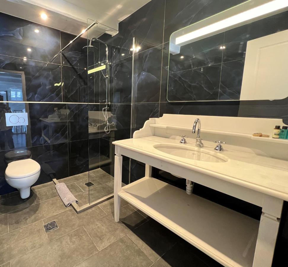 فندق Douskos Port House هيدرا المظهر الخارجي الصورة