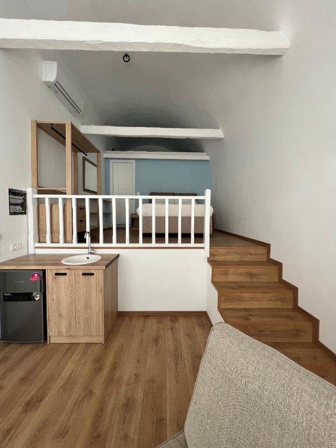 فندق Douskos Port House هيدرا المظهر الخارجي الصورة
