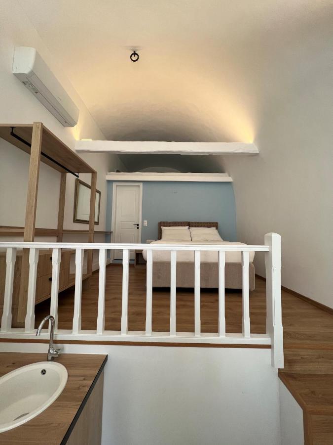 فندق Douskos Port House هيدرا المظهر الخارجي الصورة