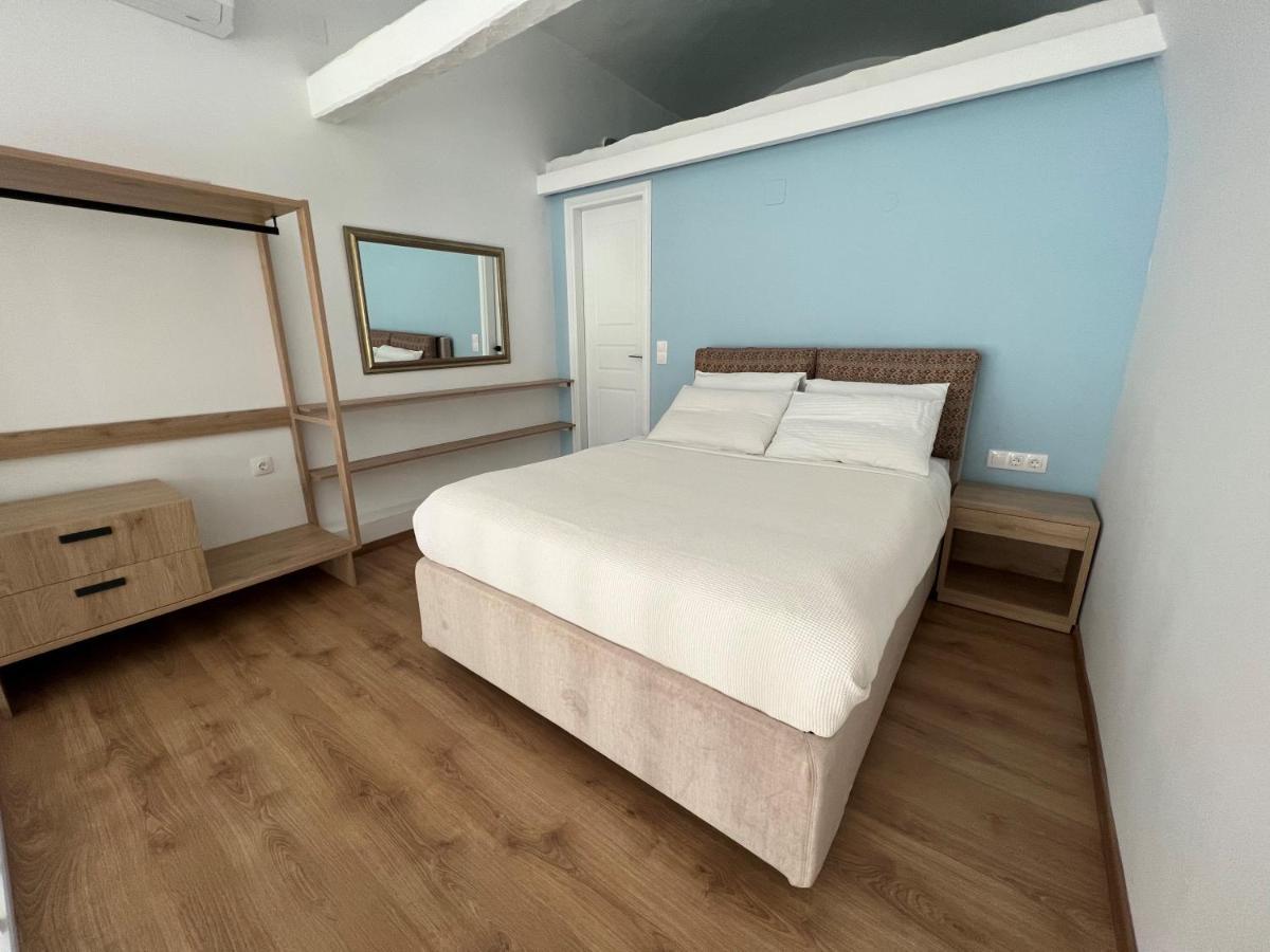فندق Douskos Port House هيدرا المظهر الخارجي الصورة