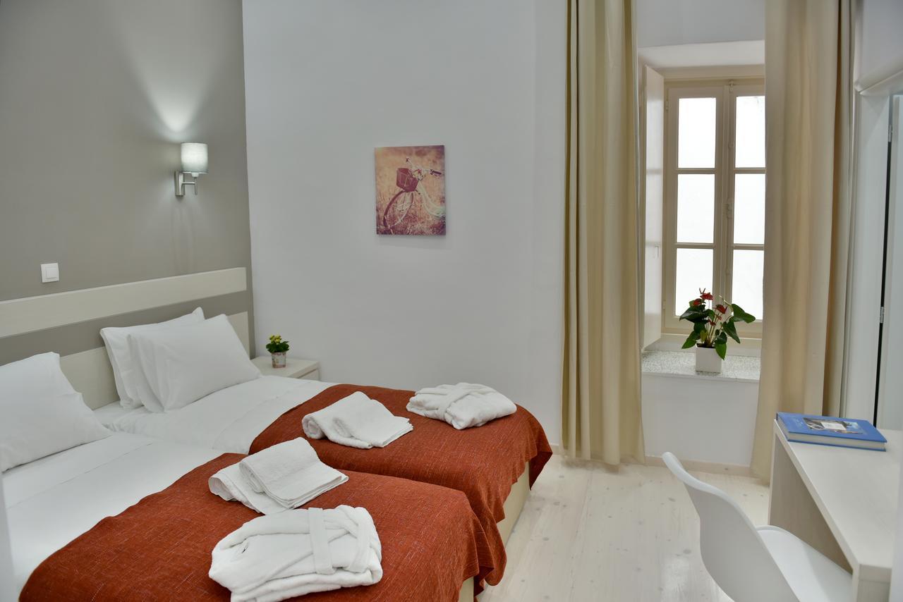 فندق Douskos Port House هيدرا المظهر الخارجي الصورة