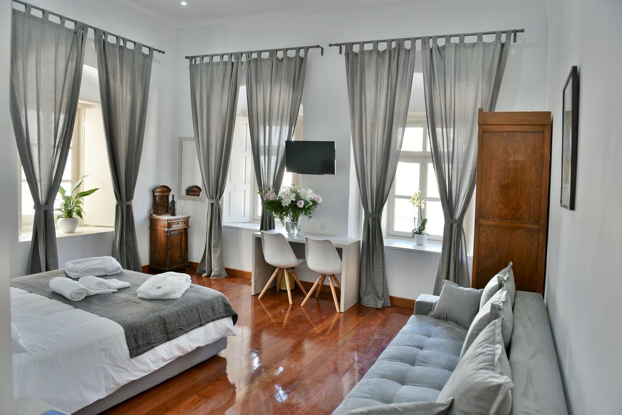 فندق Douskos Port House هيدرا المظهر الخارجي الصورة