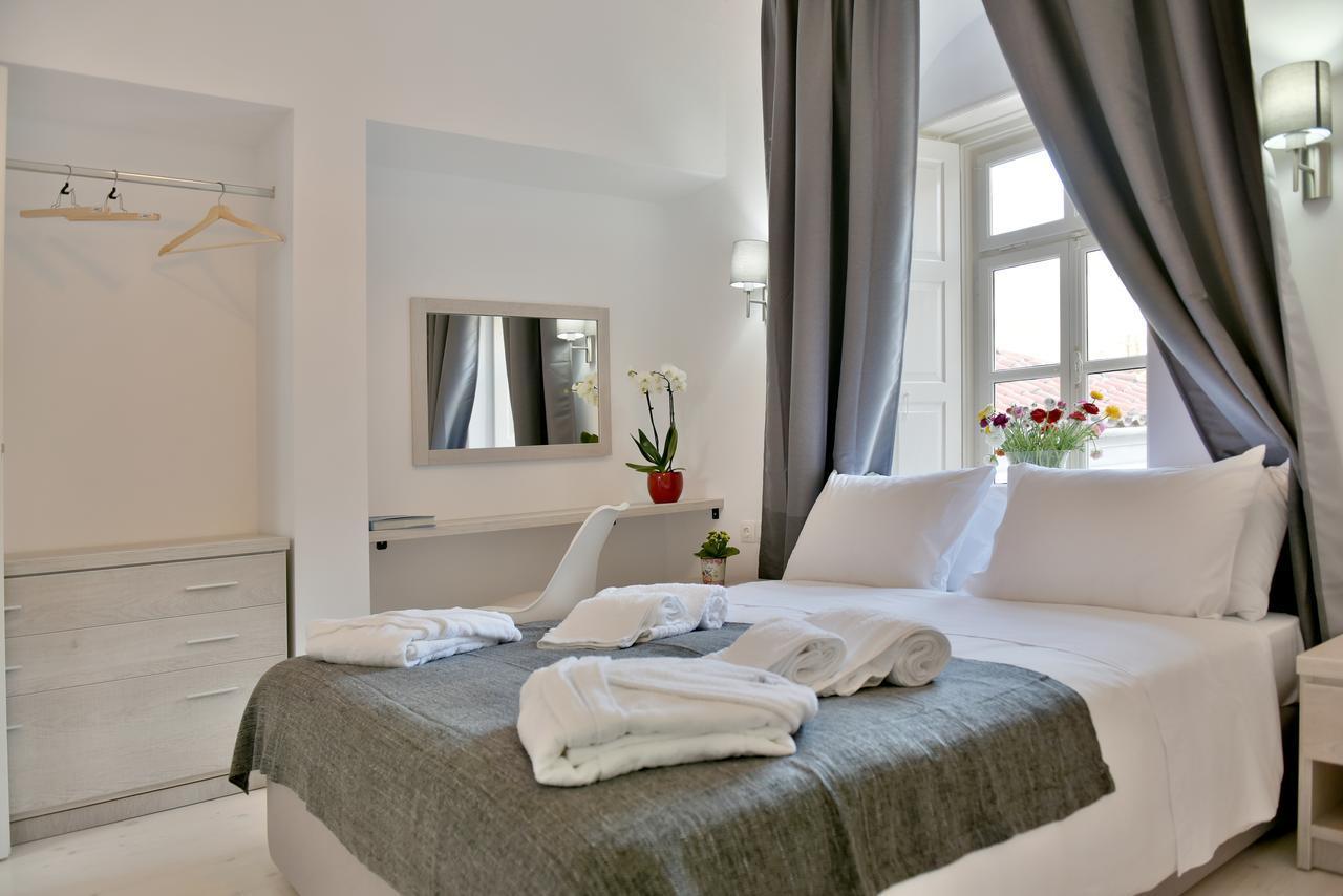 فندق Douskos Port House هيدرا المظهر الخارجي الصورة